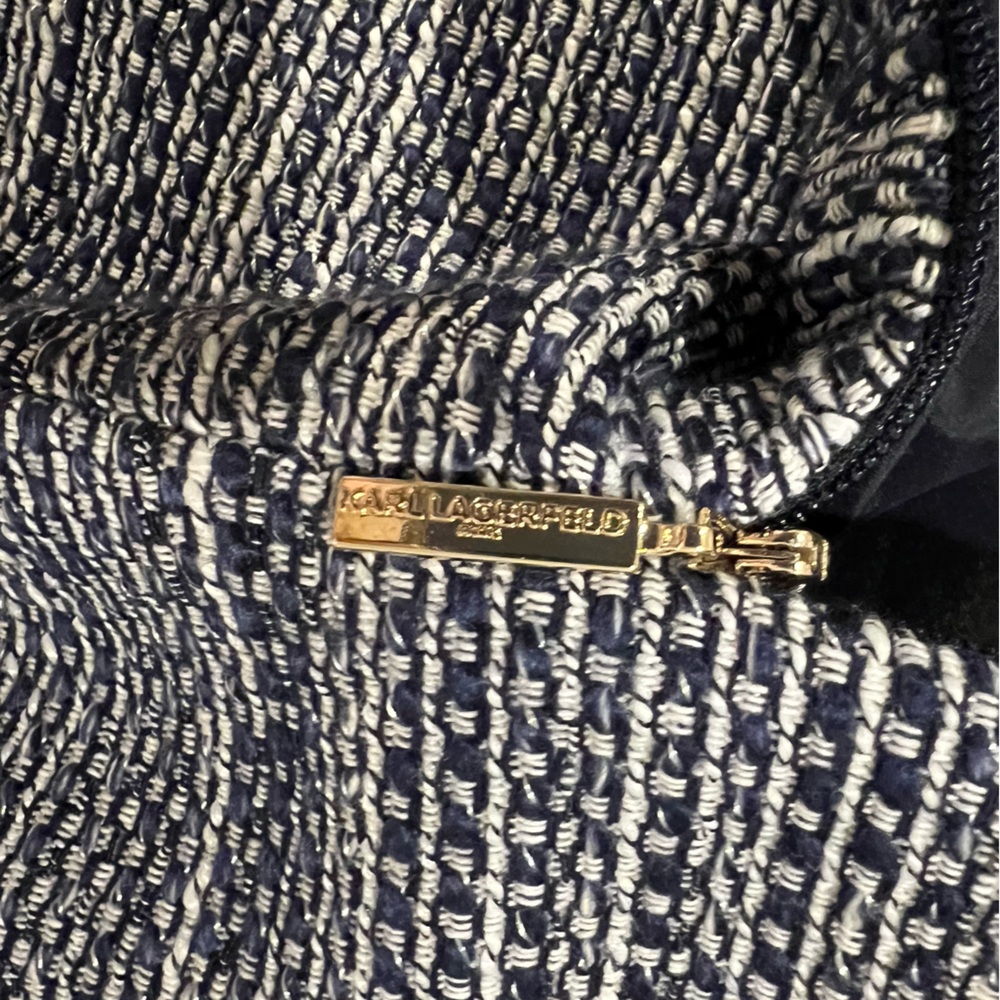 Karl Lagerfeld Pencil Skirt Womens 8
Blue Tweed Woven Fringe - Picture 4 of 10